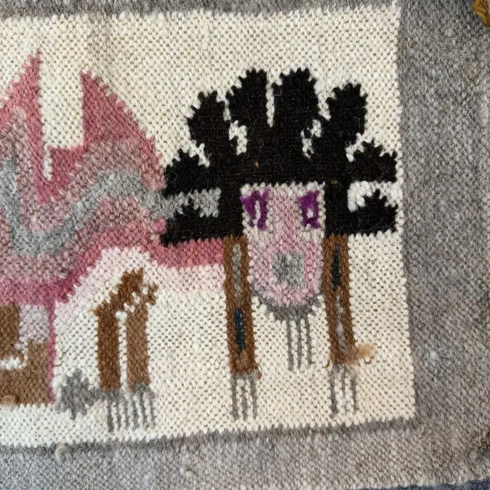 ANTIQUE NATIVE AMERICAN HAND MADE RUG/BLANKET ELEMENT KNEELING MAN FIGURE